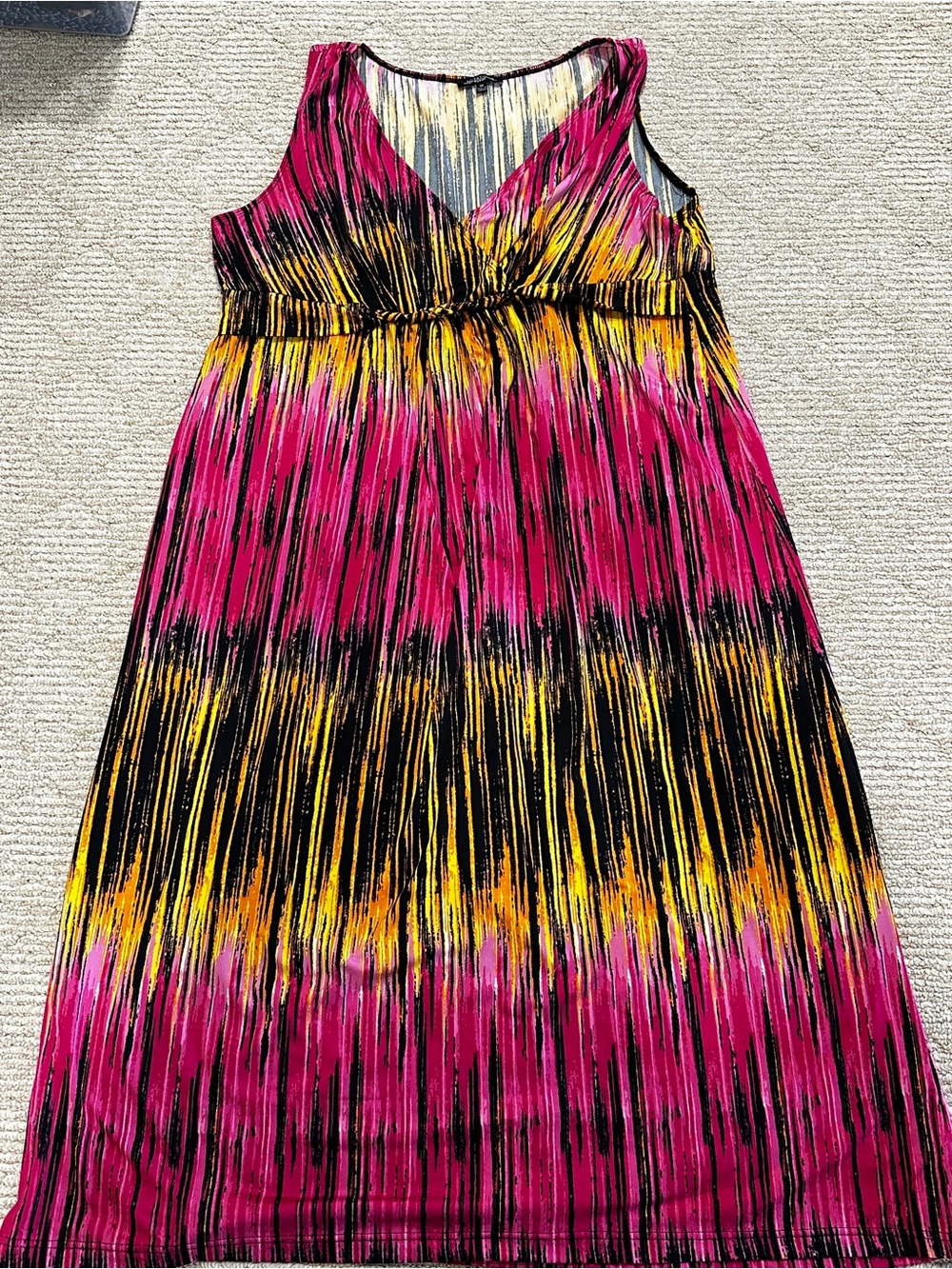 Notations Sleeveless V-Neck Casual Maxi Dress in Pink & Yellow